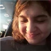 Estudiante de artes en proceso de estudios. A niños que se les dificulte